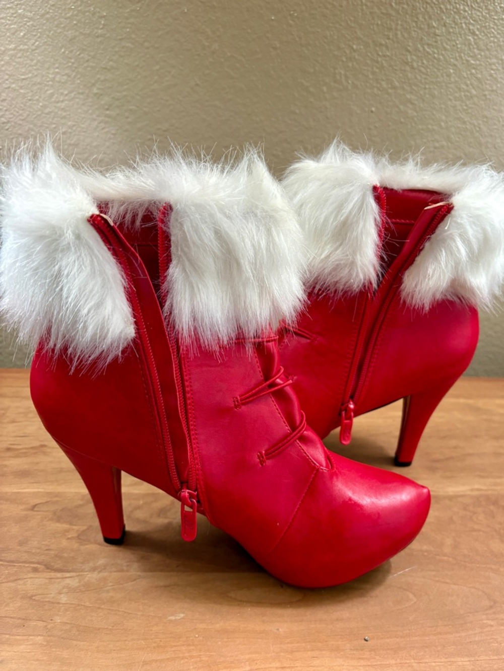 Ellie Womens Red Faux Fur Trim High-Heel Ankle Boots, Womens size 9 - Picture 8 of 16